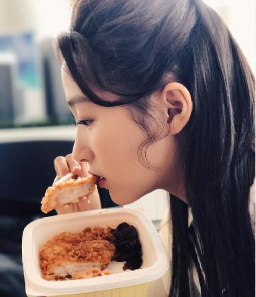 吃瓜照怎么拍氛围,瓜田里的欢乐时光