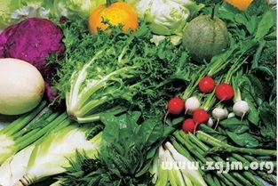 梦到看到别人吃瓜,揭秘梦中他人吃瓜的神秘寓意