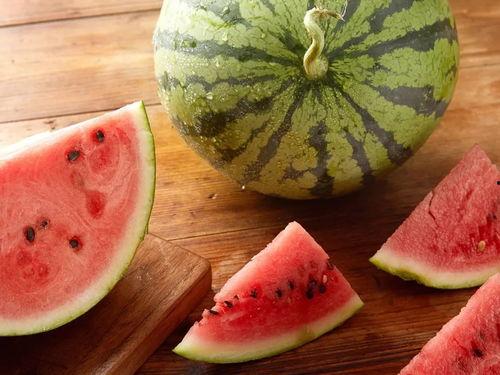 帮人吃瓜,帮人吃瓜，揭秘明星幕后故事