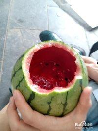 成都户外吃瓜,感受麻辣与清凉的完美邂逅